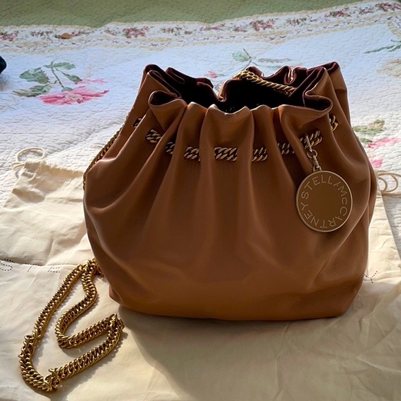 Stella Mccartney gold chain bucket bag - Picture 4 of 16